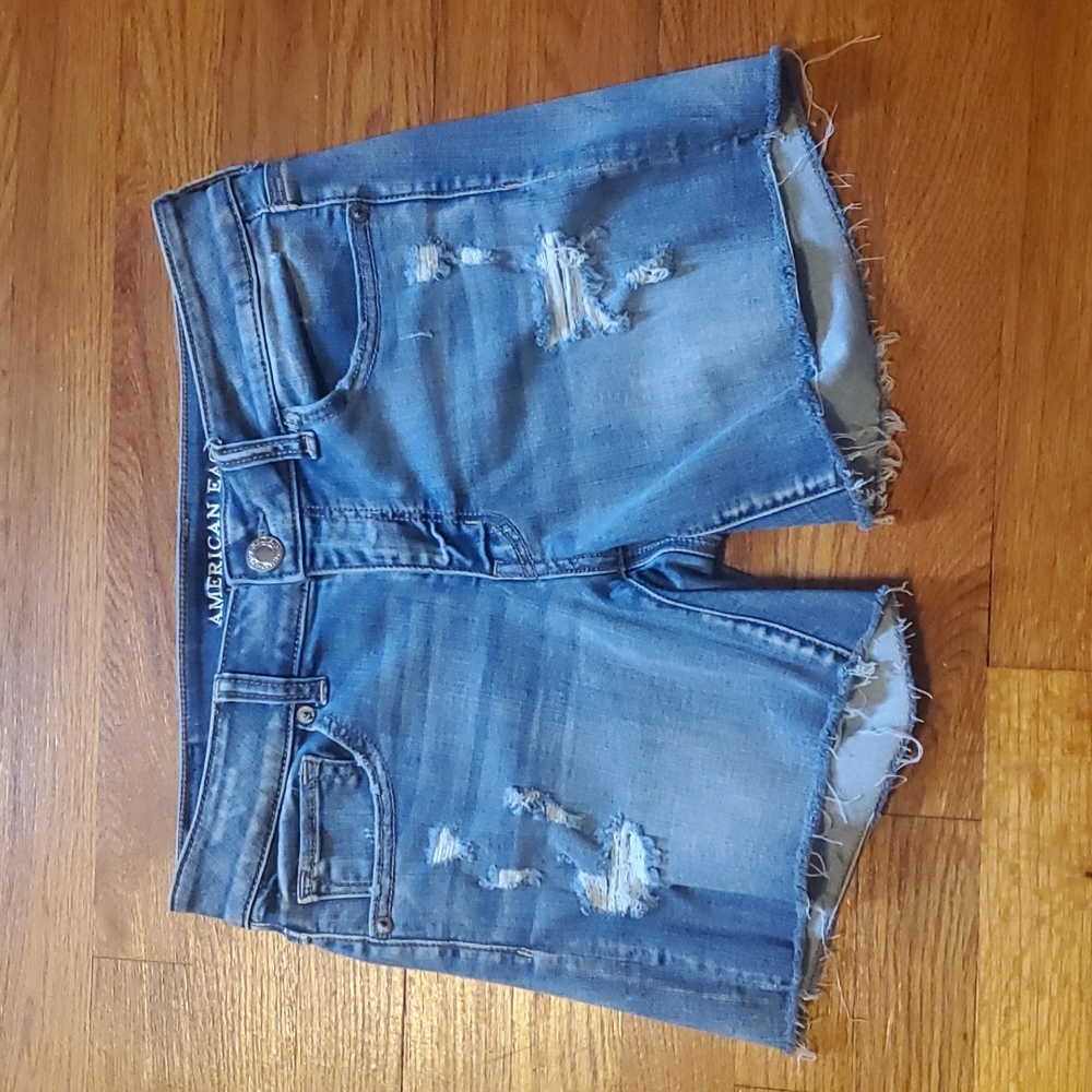 ✨️3/$18 American Eagle jean shorts size 8